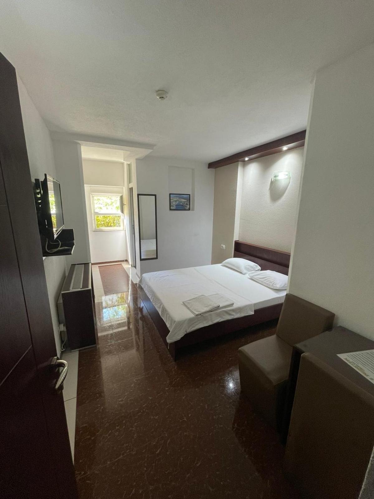 Hotel Millenium2 Prizren Luaran gambar
