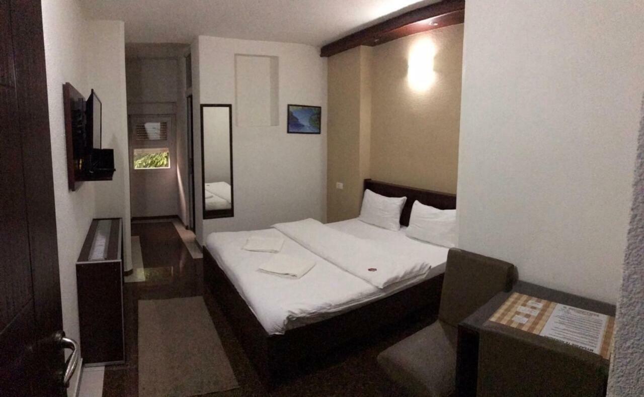 Hotel Millenium2 Prizren Luaran gambar